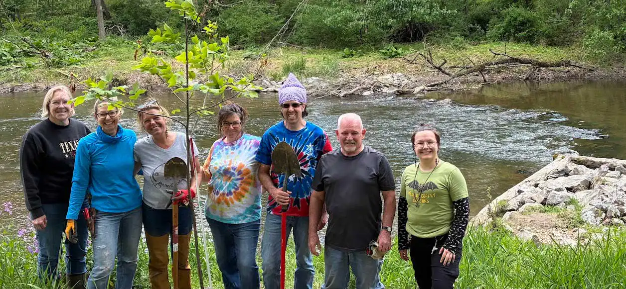 CVTU volunteers gather after the Wittlinger Riparian Buffer maintenance day.